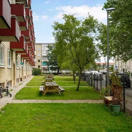300 M To Metro: 5 Min Airport/12 Min C * Copenaghen