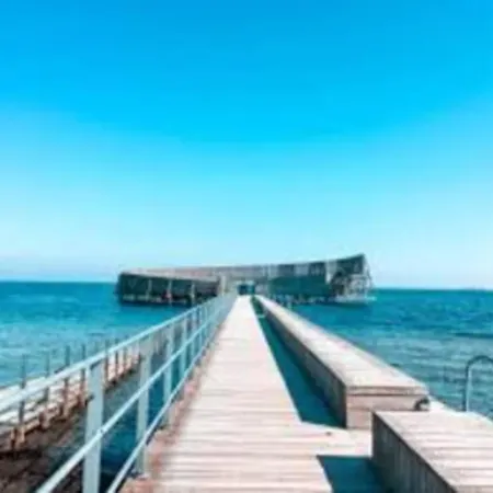 300 M To Metro: 5 Min Airport/12 Min C